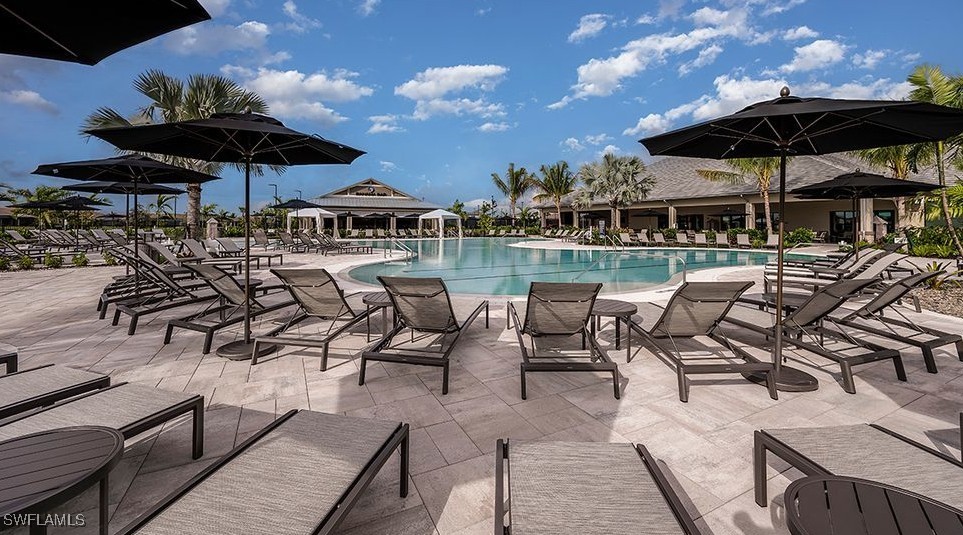 2 Bed Attached for Sale in Naples, photo 31