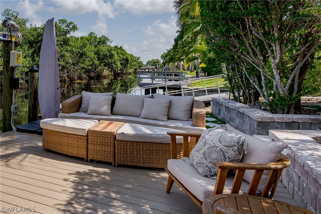 Waterfront Home for Sale in Naples, photo 31
