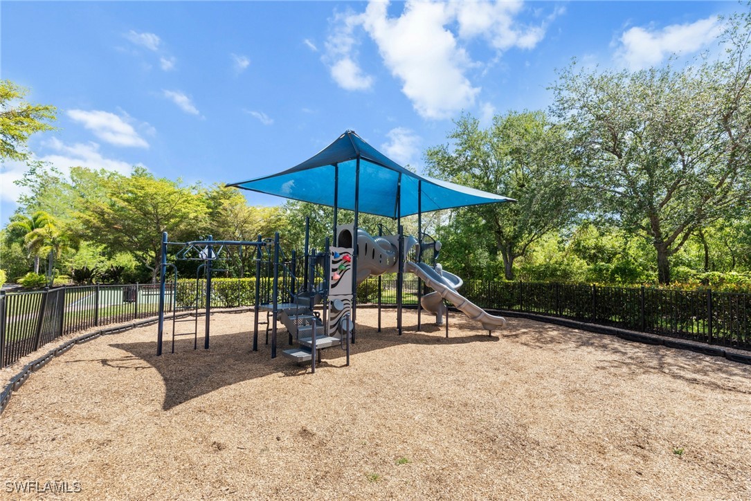 3 Bed Townhouse for Sale in Colonnade At Forum, FL, $305,000 — photo 31