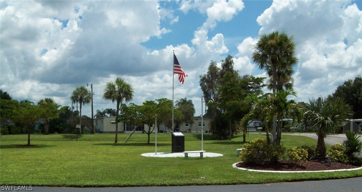 2 Bed ManufacturedHome for Sale in North Fort Myers, FL — photo 31