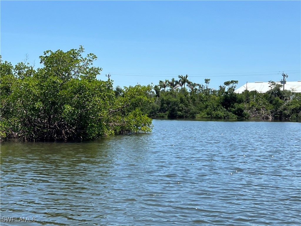 2 Bed Waterfront Home for Sale in Bokeelia, photo 31