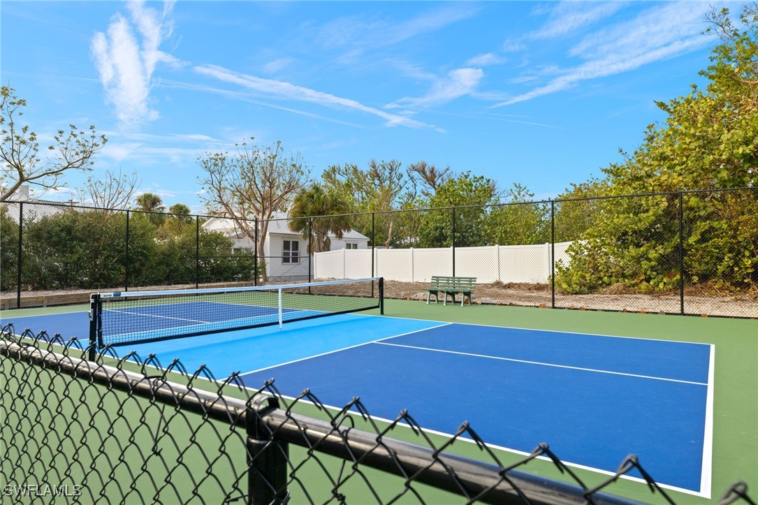 2 Bed Waterfront Home for Sale in Captiva, FL, $899,000 — photo 31