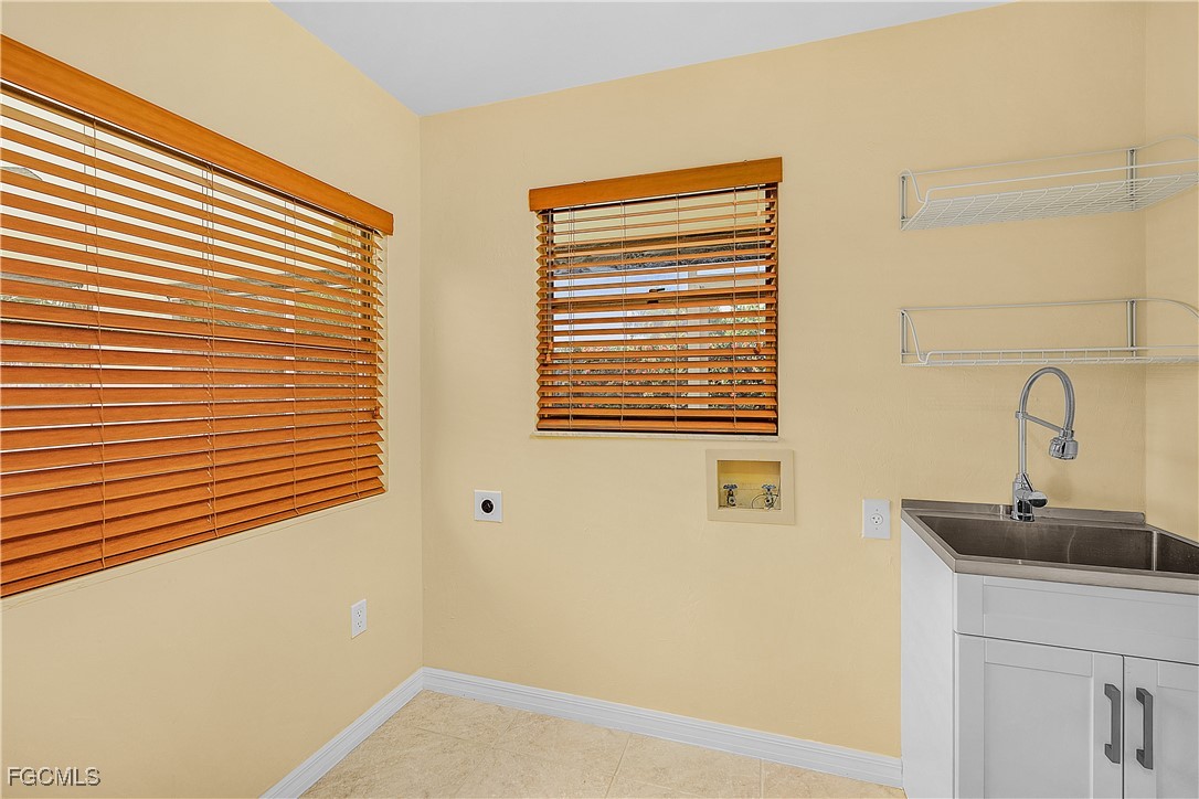 2 Bed Waterfront Home for Sale in Bokeelia, photo 31
