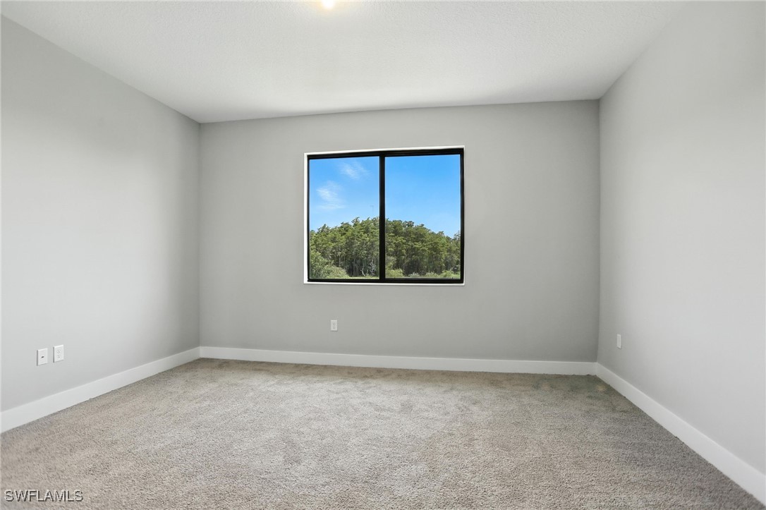 3 Bed SingleFamilyResidence for Sale in Silverwood, FL — photo 31
