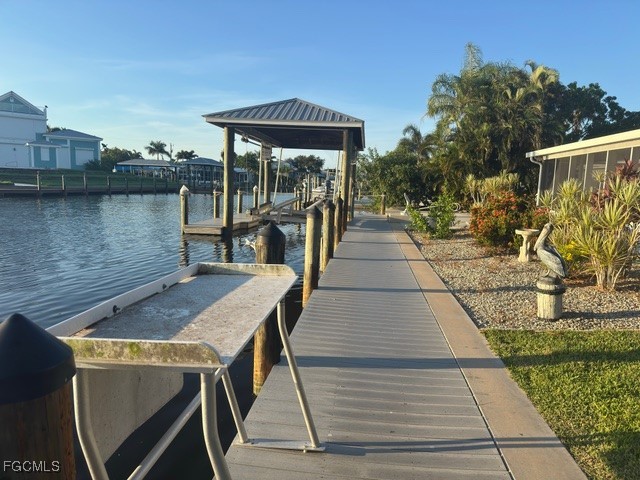 2 Bed Waterfront Home for Sale in Bokeelia, photo 31