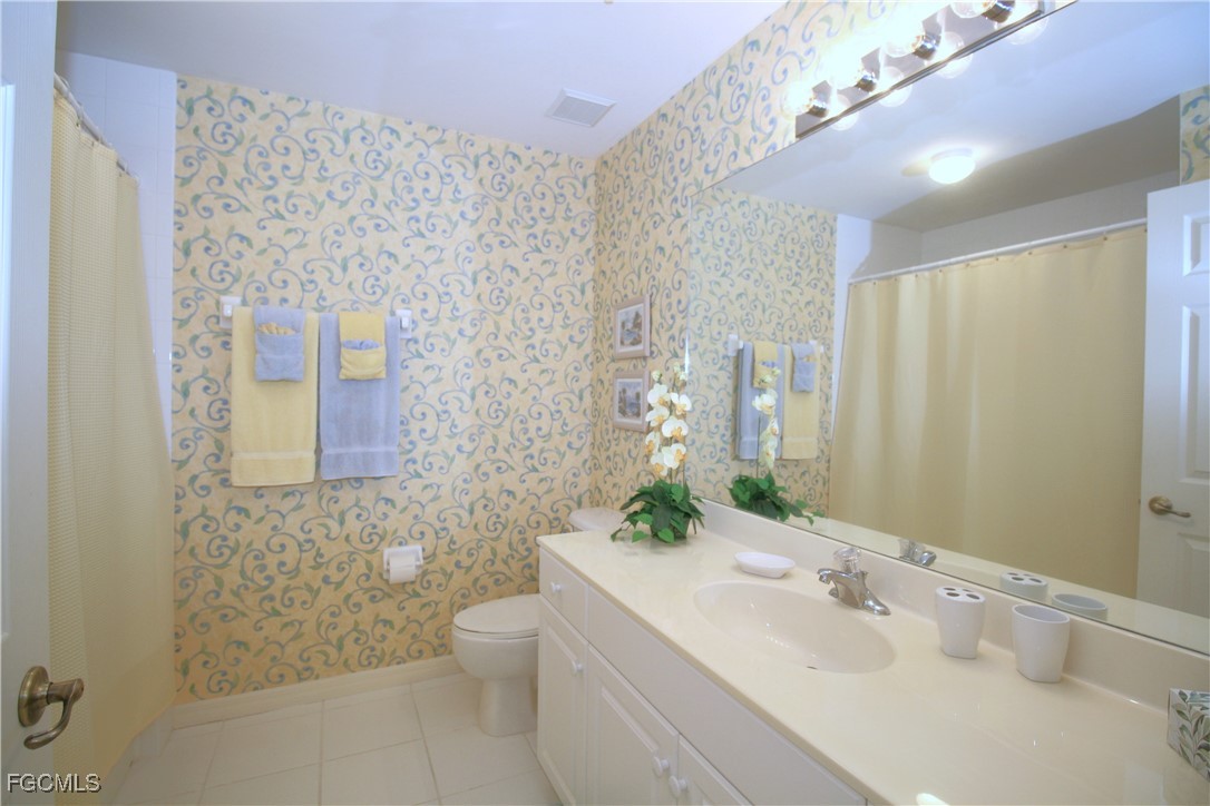 2 Bed Condominium for Sale in Fairway Villas, FL, $190,000 — photo 31