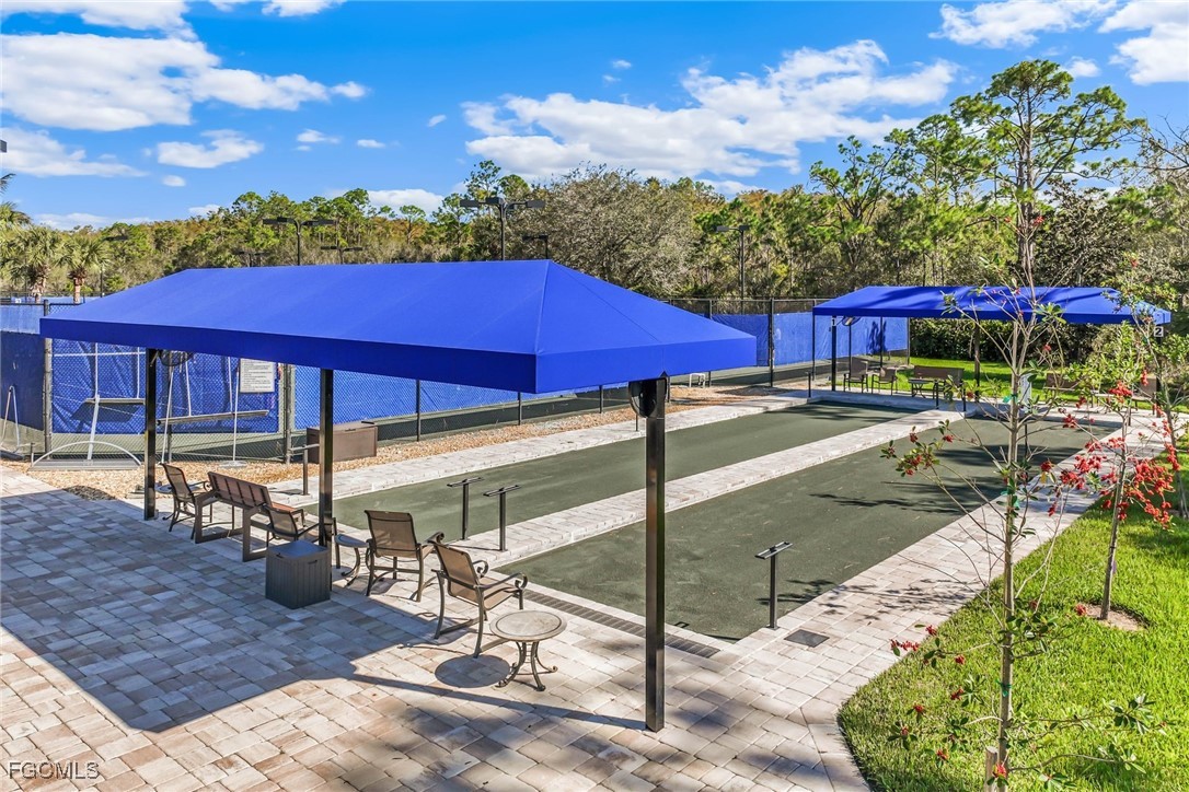 2 Bed SingleFamilyResidence for Sale in Somerset, FL — photo 31