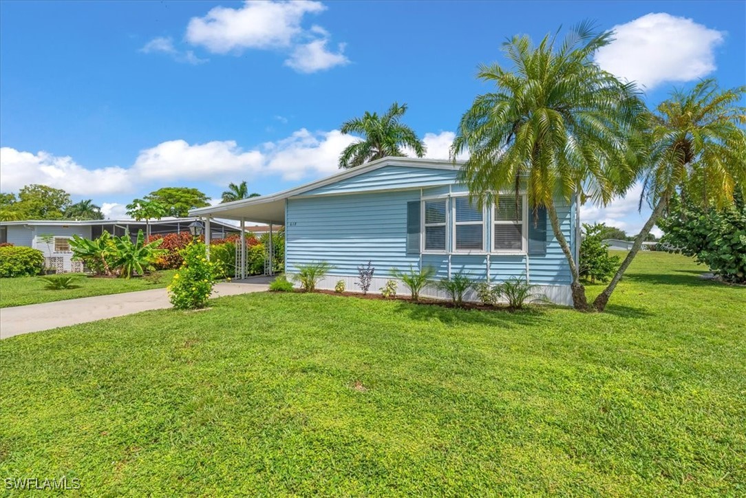 2 Bed ManufacturedHome for Sale in Naples, photo 31