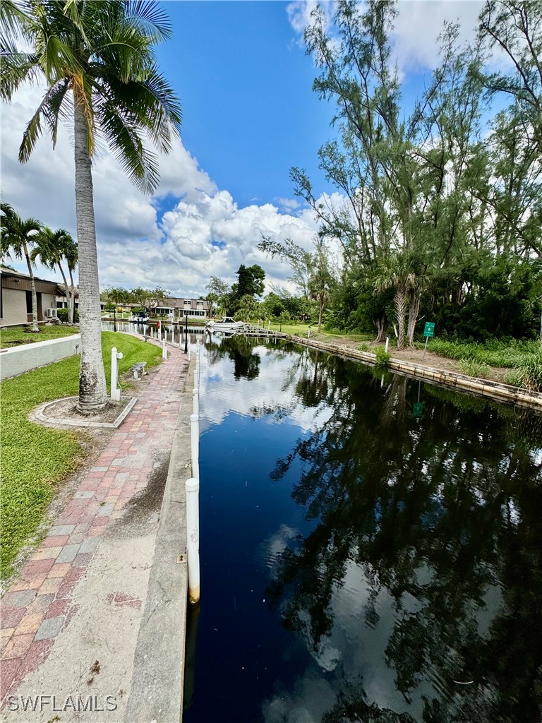 2 Bed Waterfront Home for Sale in Fort Myers, photo 31