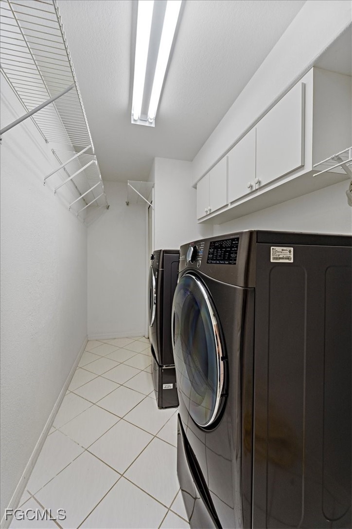 3 Bed Pool Home for Sale in Cape Coral, photo 31