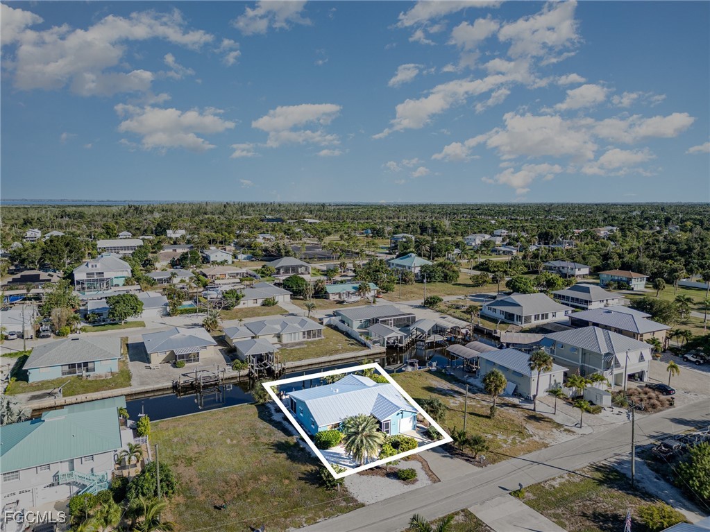 2 Bed Waterfront Home for Sale in Bokeelia, photo 31