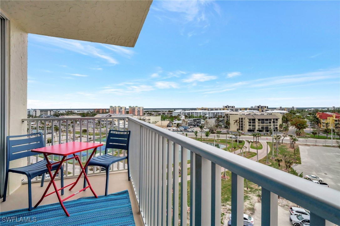 1 Bed Waterfront Home for Sale in Fort Myers Beach, photo 31