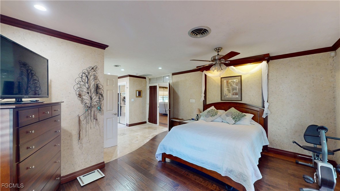 3 Bed Pool Home for Sale in Meadows, photo 31