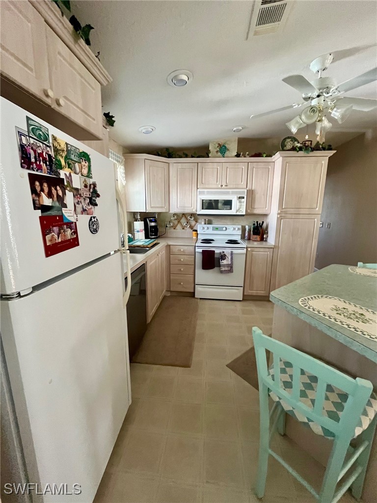 2 Bed SingleFamilyResidence for Sale in Naples, FL, $289,900 — photo 31