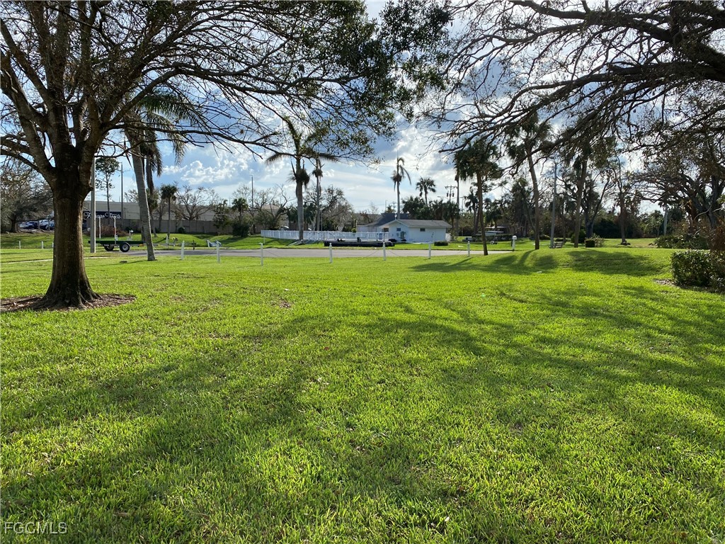2 Bed Waterfront Home for Sale in Tropic Terrace, photo 31