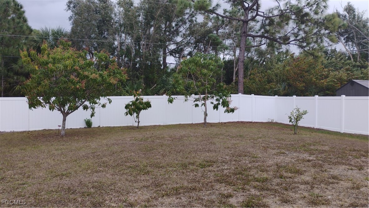 2 Bed SingleFamilyResidence for Sale in Port Charlotte, photo 31
