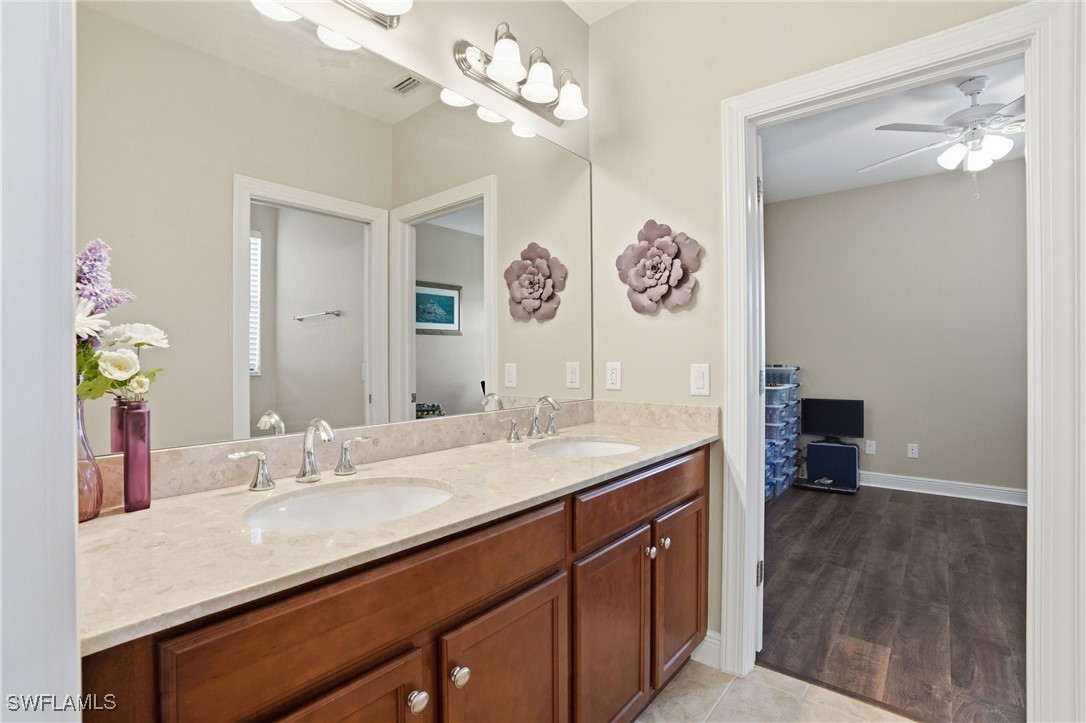 4 Bed SingleFamilyResidence for Sale in Naples, photo 31