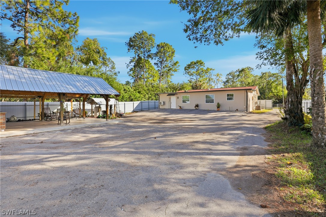 2 Bed SingleFamilyResidence for Sale in Naples, photo 31