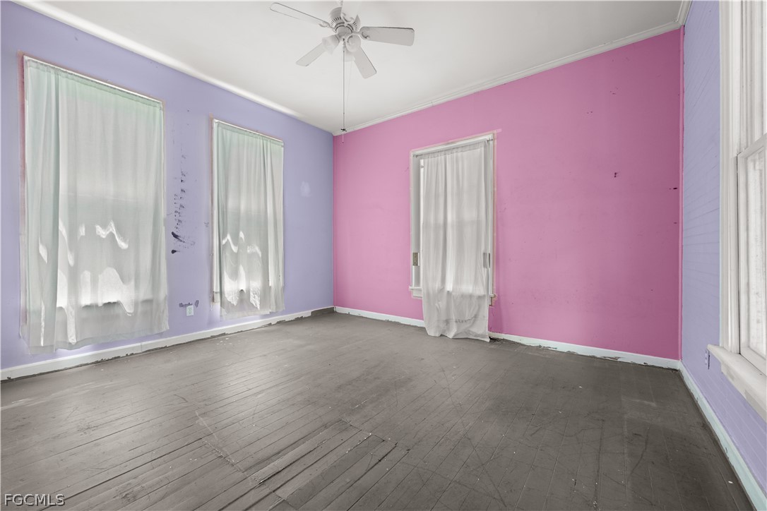 3 Bed SingleFamilyResidence for Sale in Bayshore Park, FL — photo 31