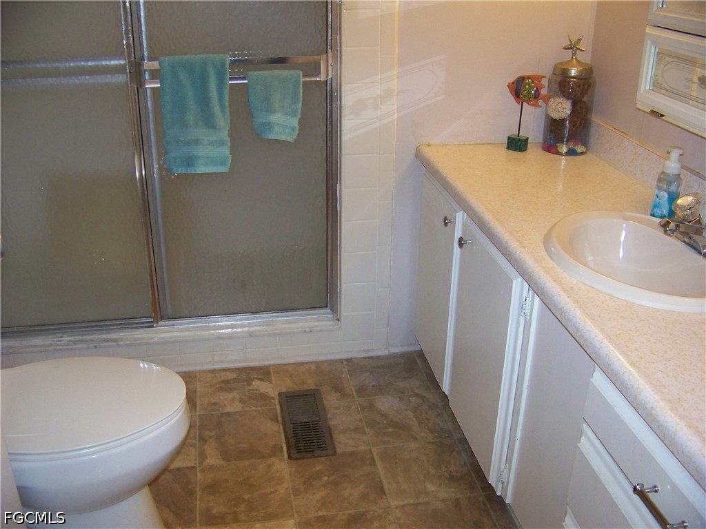 2 Bed ManufacturedHome for Sale in Carriage Village, photo 31