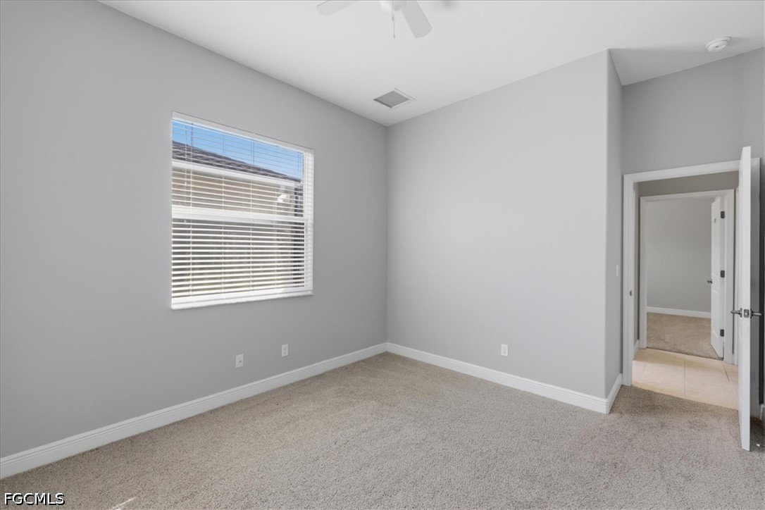 4 Bed SingleFamilyResidence for Sale in Stoneybrook, photo 31