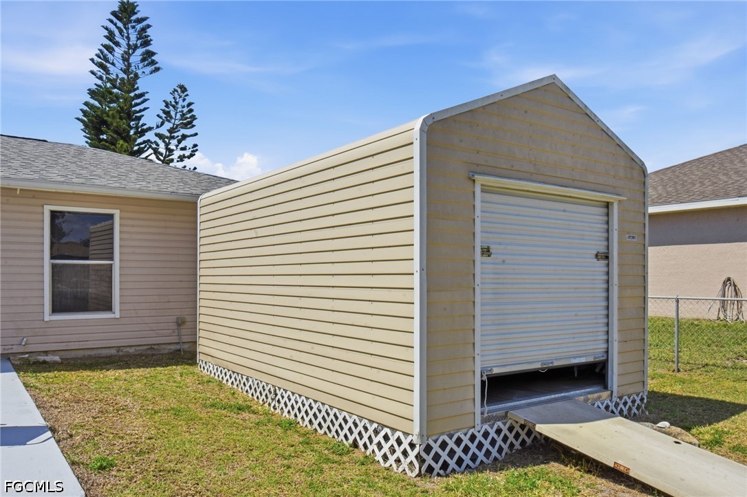 3 Bed SingleFamilyResidence for Sale in Cape Coral, photo 31