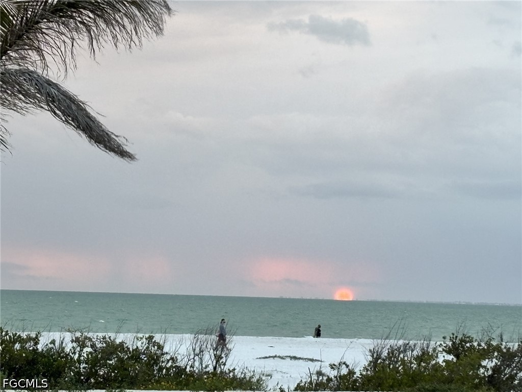1 Bed Waterfront Home for Sale in Fort Myers Beach, photo 31