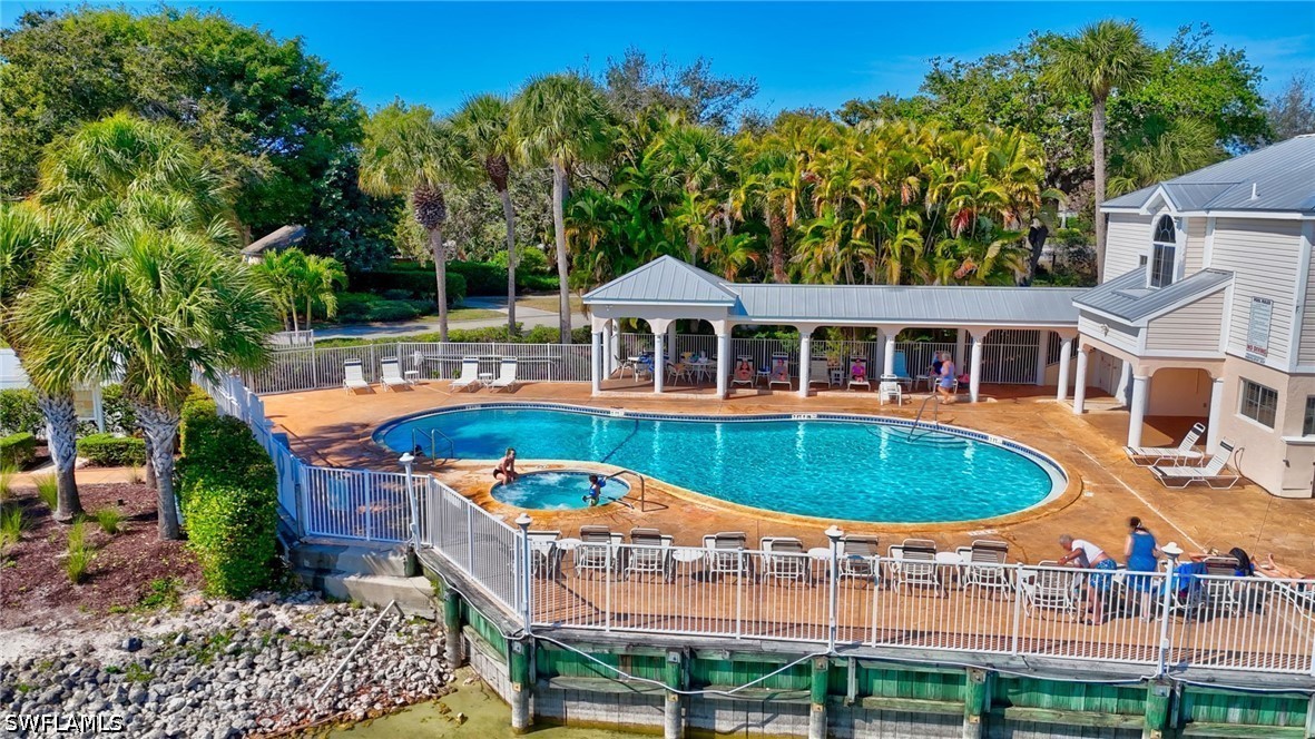2 Bed Waterfront Home for Sale in Naples, photo 31