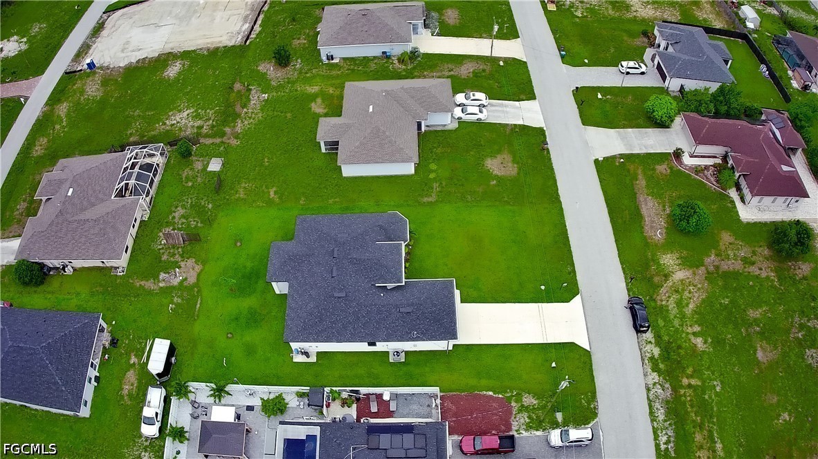 3 Bed SingleFamilyResidence for Sale in Cape Coral, photo 31