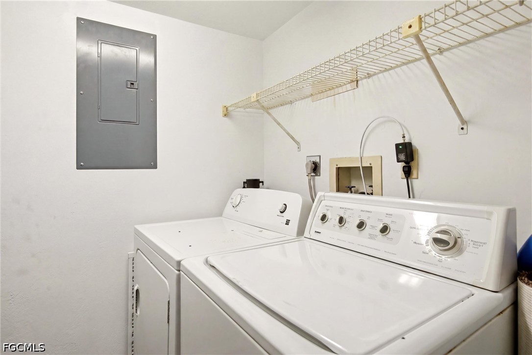 3 Bed Waterfront Home for Sale in Fort Myers, photo 31