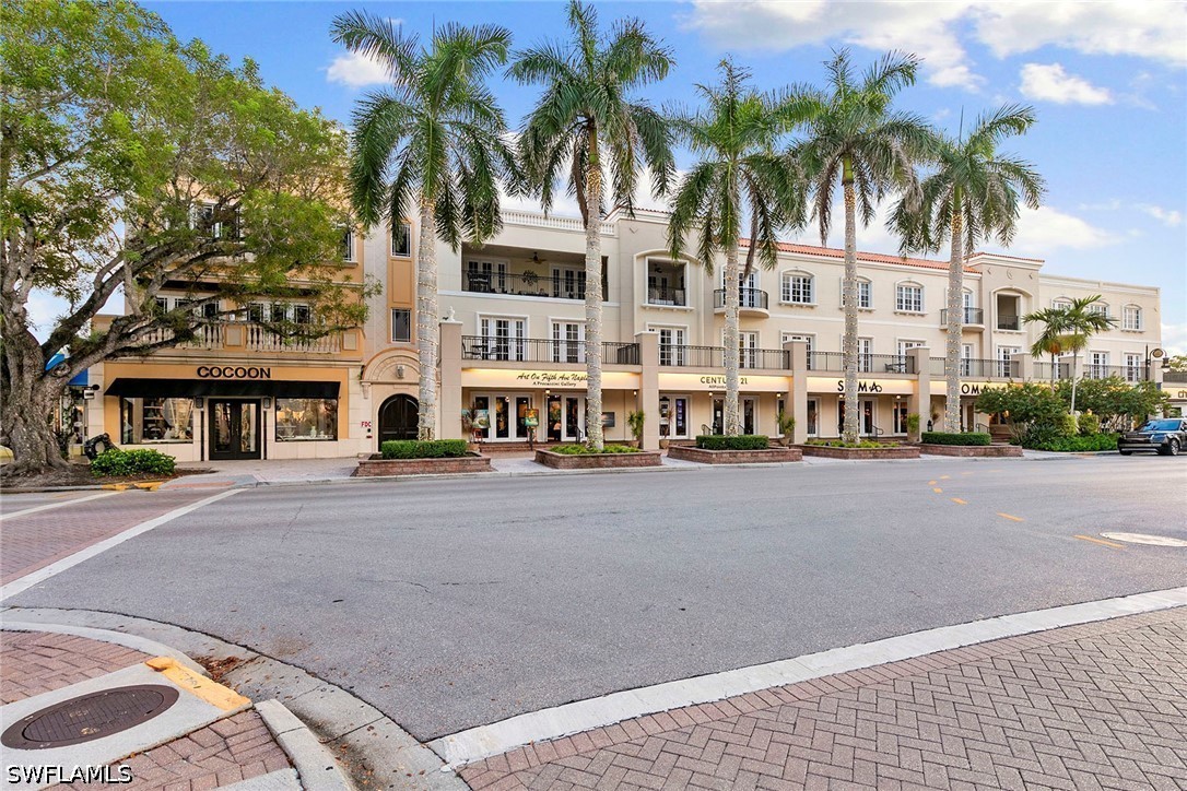 2 Bed Condominium for Sale in Naples, photo 31