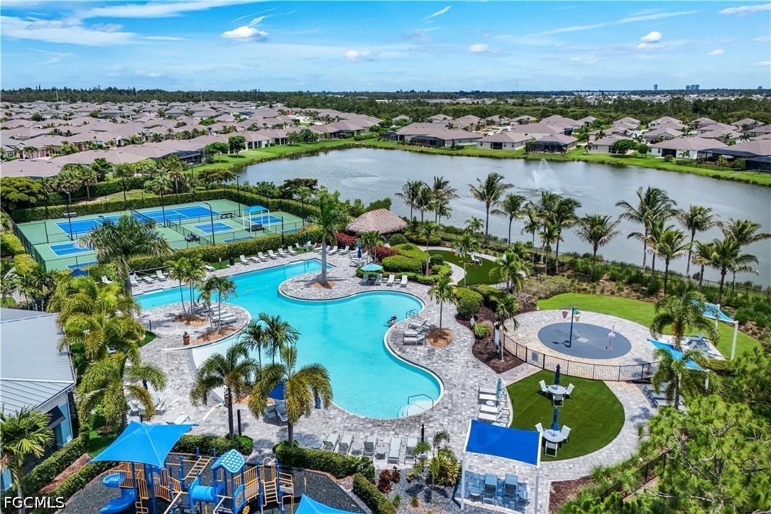 4 Bed SingleFamilyResidence for Sale in Entrada, FL — photo 31