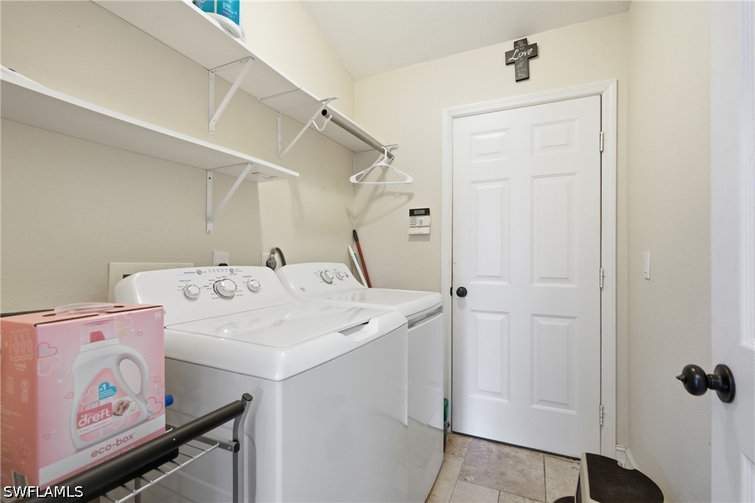 4 Bed SingleFamilyResidence for Sale in Naples, photo 31