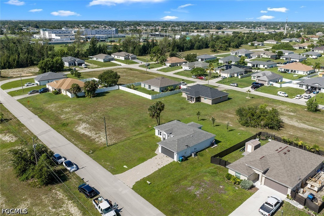 3 Bed SingleFamilyResidence for Sale in Cape Coral, photo 31