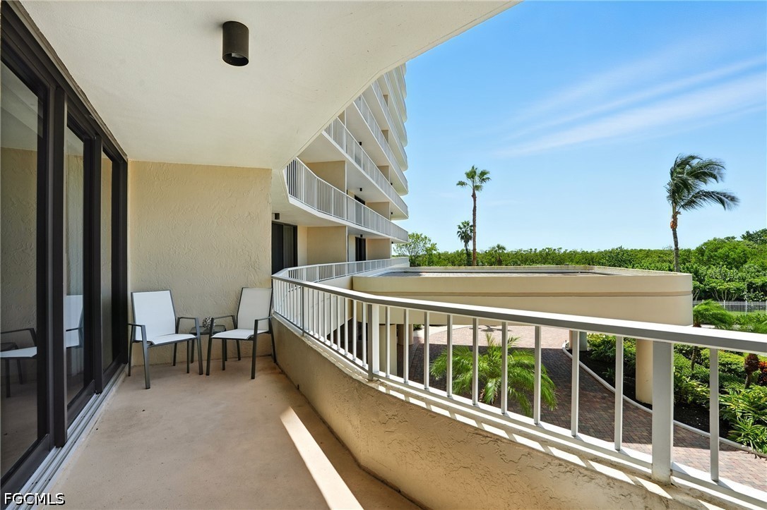 2 Bed Waterfront Home for Sale in Marco Island, FL, $519,000 — photo 31