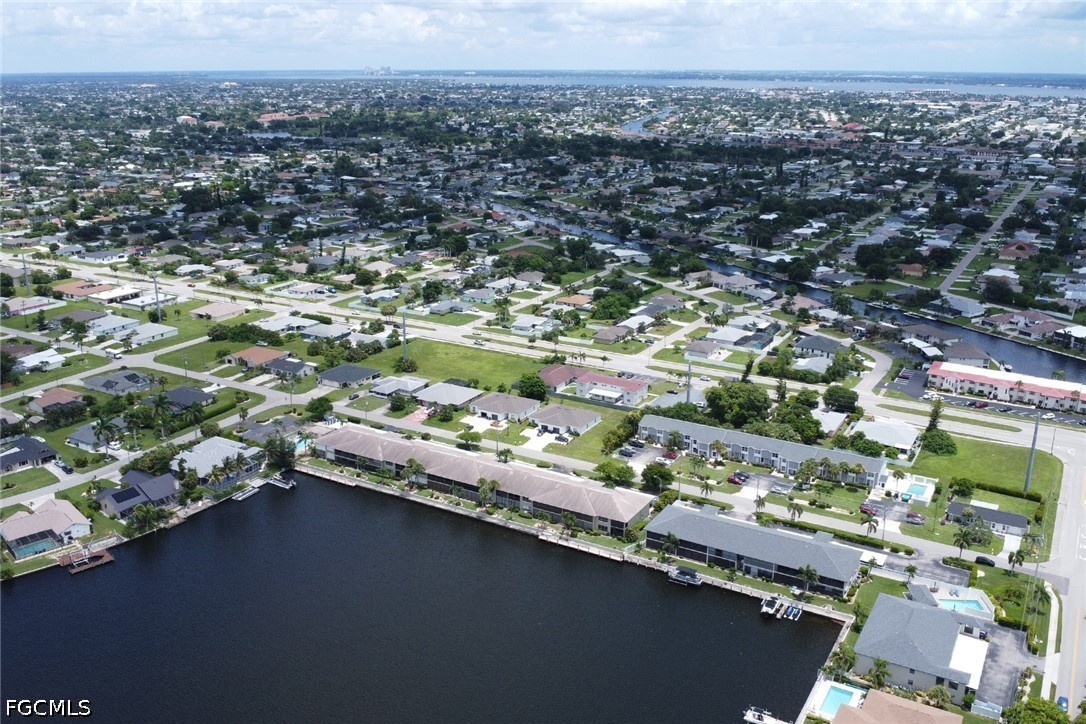 2 Bed Waterfront Home for Sale in Cape Coral, FL, $279,900 — photo 31