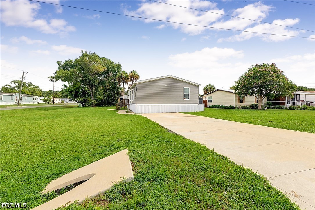 3 Bed ManufacturedHome for Sale in Springwood, FL, $160,000 — photo 31