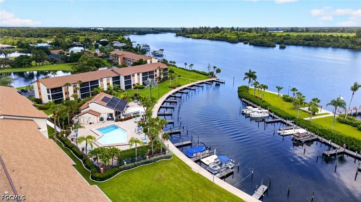 2 Bed Waterfront Home for Sale in North Fort Myers, photo 31