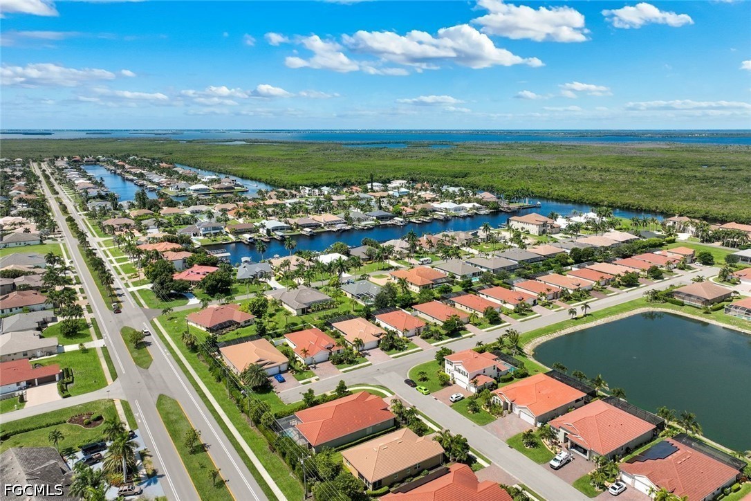 3 Bed SingleFamilyResidence for Sale in Sunset Pointe, FL — photo 31