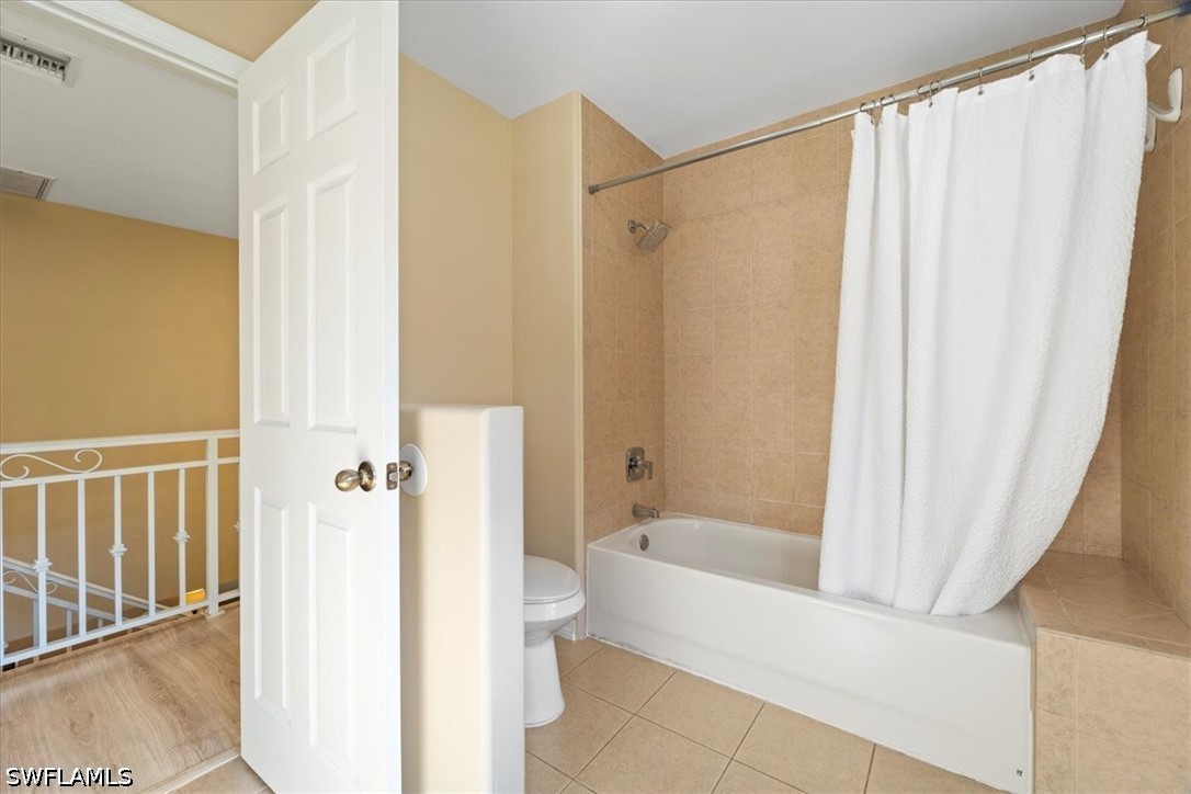 4 Bed SingleFamilyResidence for Sale in Eagle Pointe, FL — photo 31