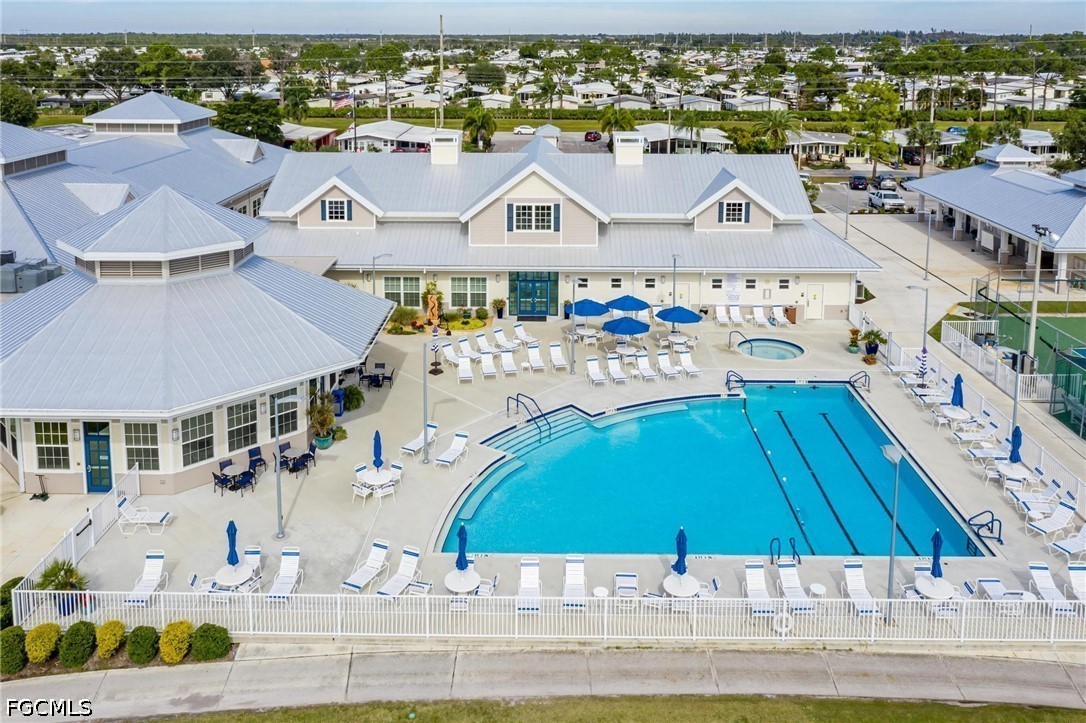2 Bed ManufacturedHome for Sale in North Fort Myers, FL — photo 31