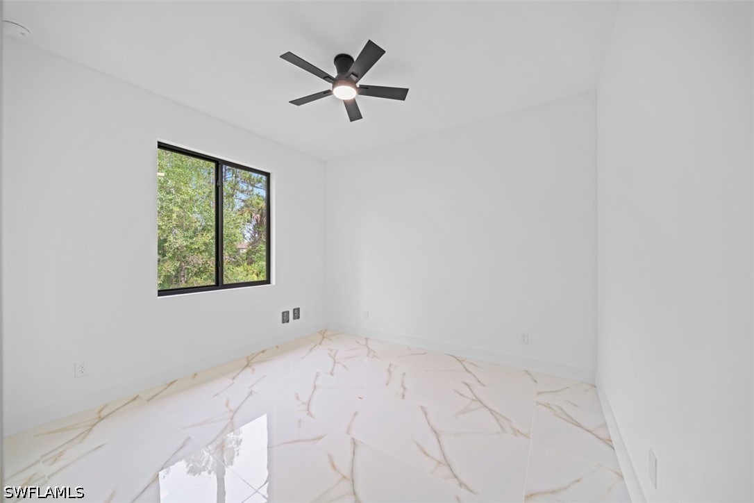 4 Bed SingleFamilyResidence for Sale in 900 Building, FL — photo 31
