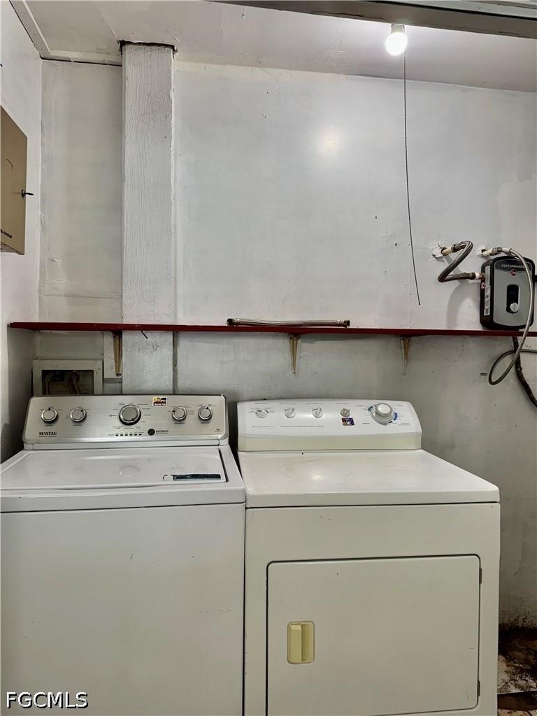 3 Bed SingleFamilyResidence for Sale in Fort Myers, FL — photo 31