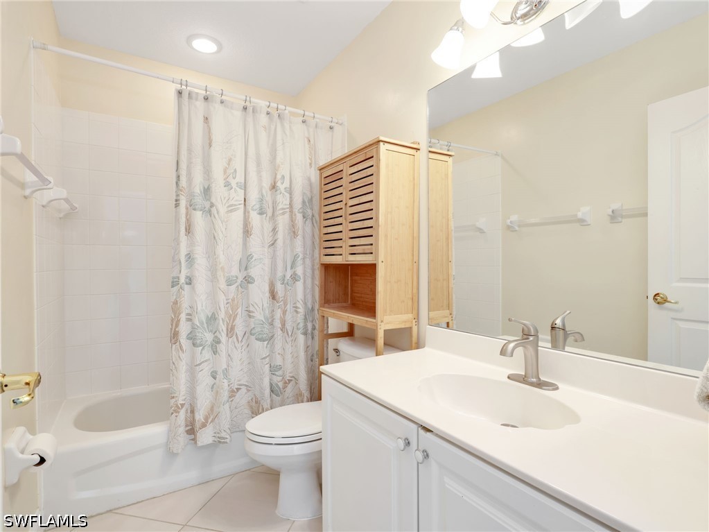 3 Bed Waterfront Home for Sale in Diamond Lake, FL, $415,000 — photo 31