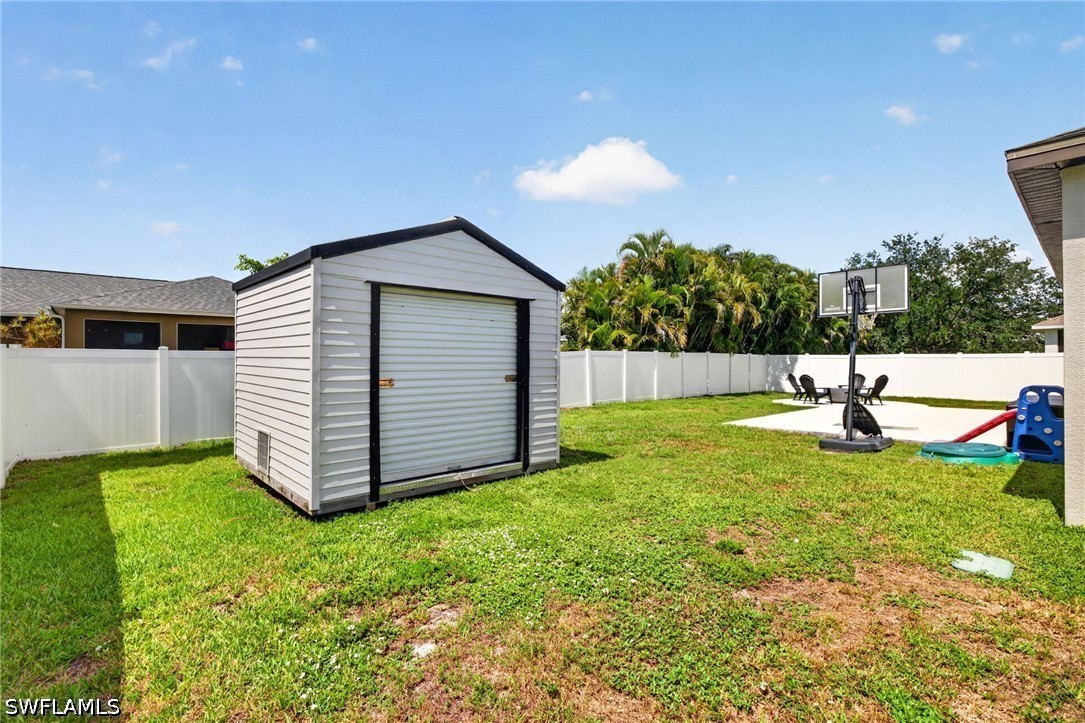 4 Bed SingleFamilyResidence for Sale in Cape Coral, photo 31