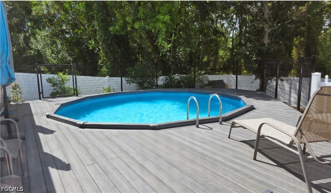 3 Bed Pool Home for Sale in Mirror Lakes, photo 31