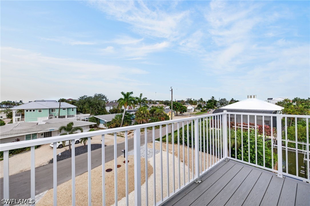 3 Bed Waterfront Home for Sale in Shell Mound Park, photo 31