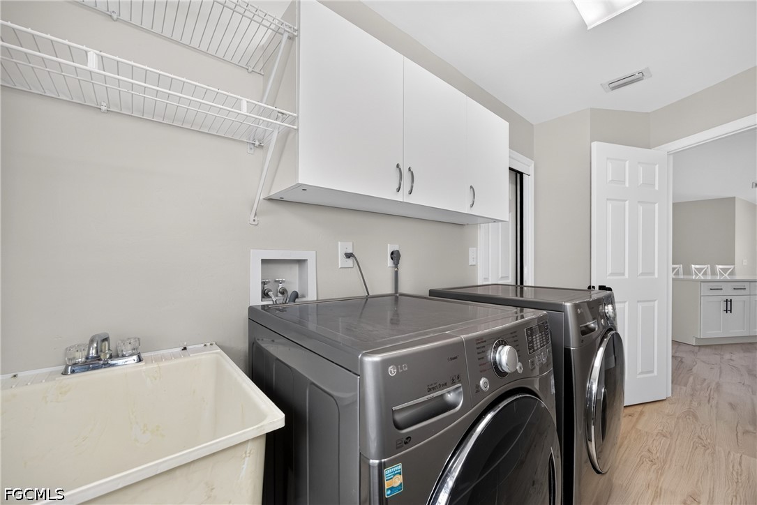 3 Bed Pool Home for Sale in San Carlos Park, photo 31