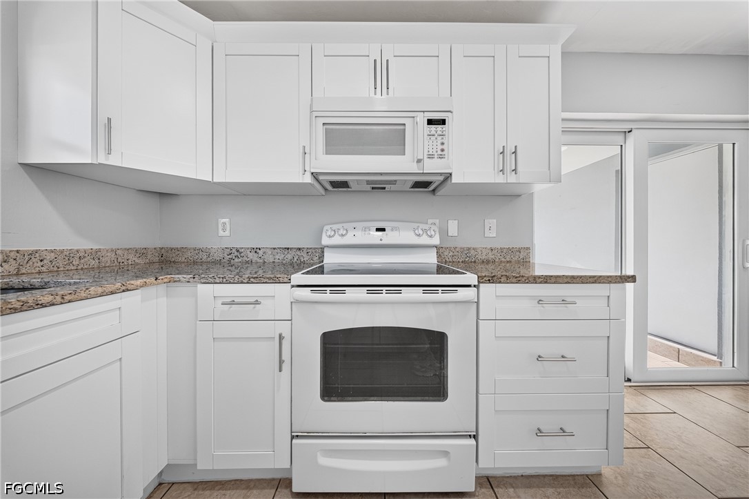 3 Bed Duplex for Sale in Cape Coral, photo 31