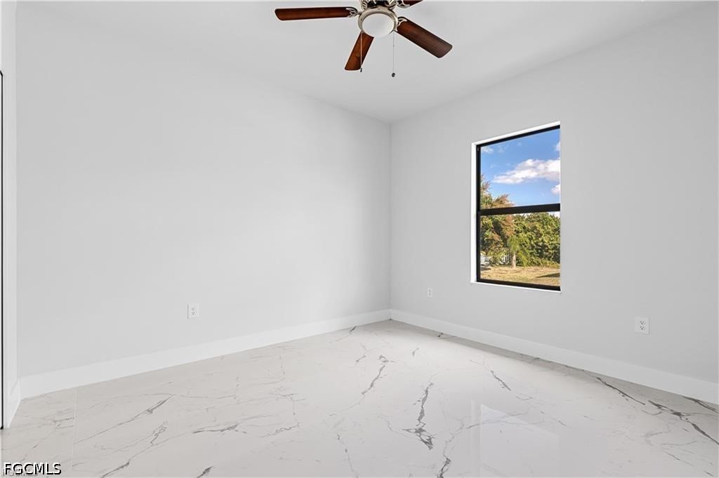 3 Bed SingleFamilyResidence for Sale in Lehigh Acres, photo 31
